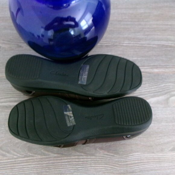 Near New Clarks GAEL REX Slip On Croc Embossed Low Wedge Loafers Shoes 8 Brown - Picture 13 of 16